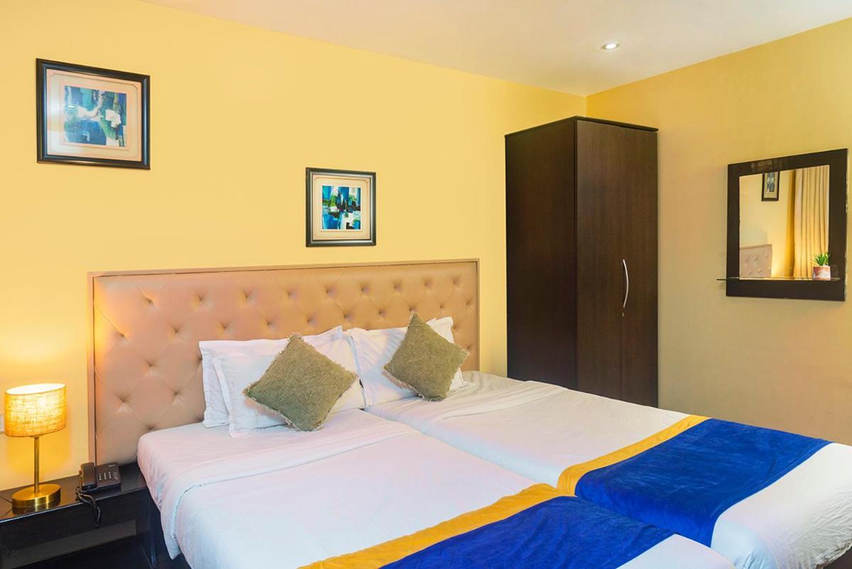 Hotel Orritel West Bombay Esterno foto