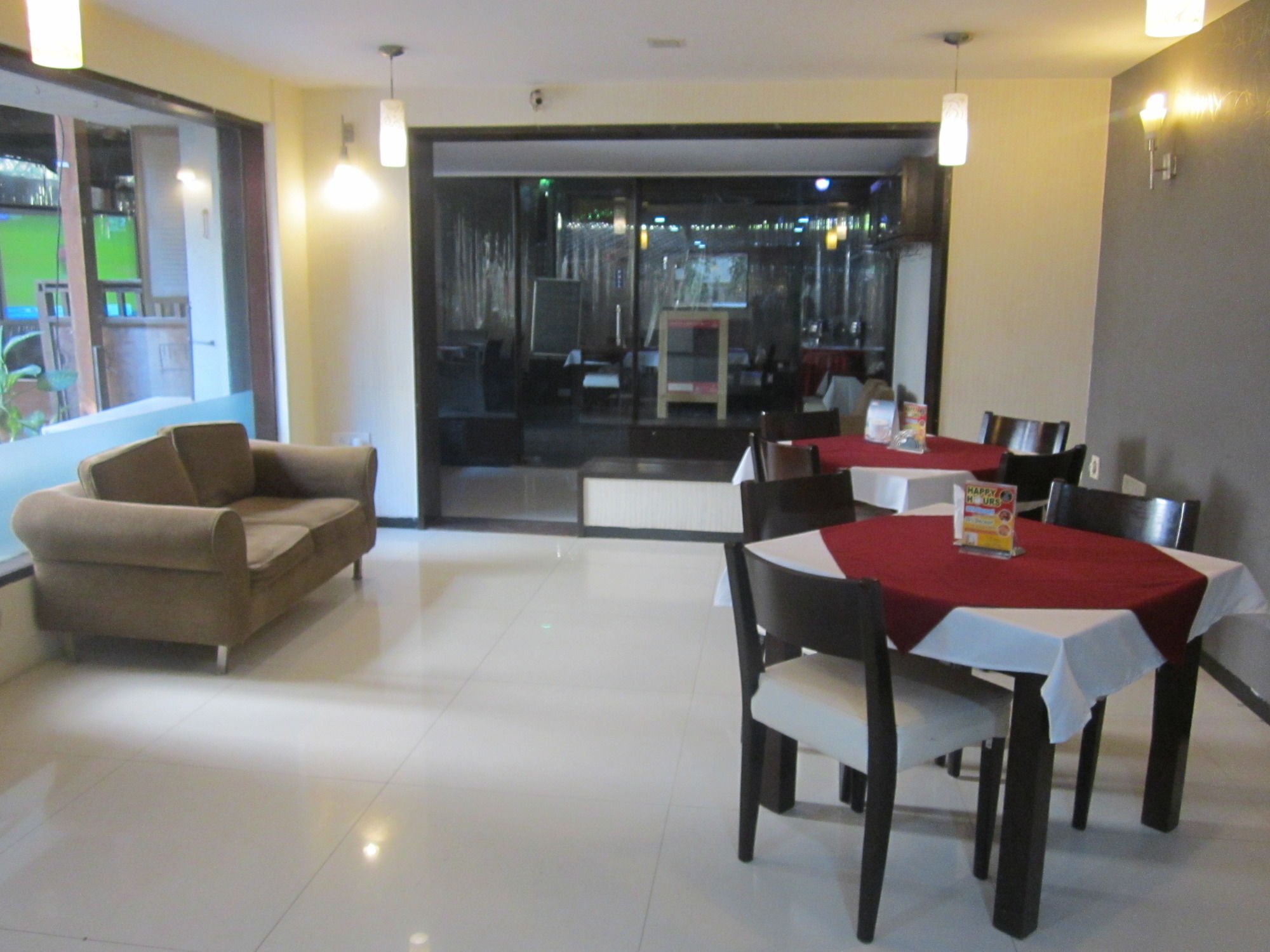 Hotel Orritel West Bombay Esterno foto