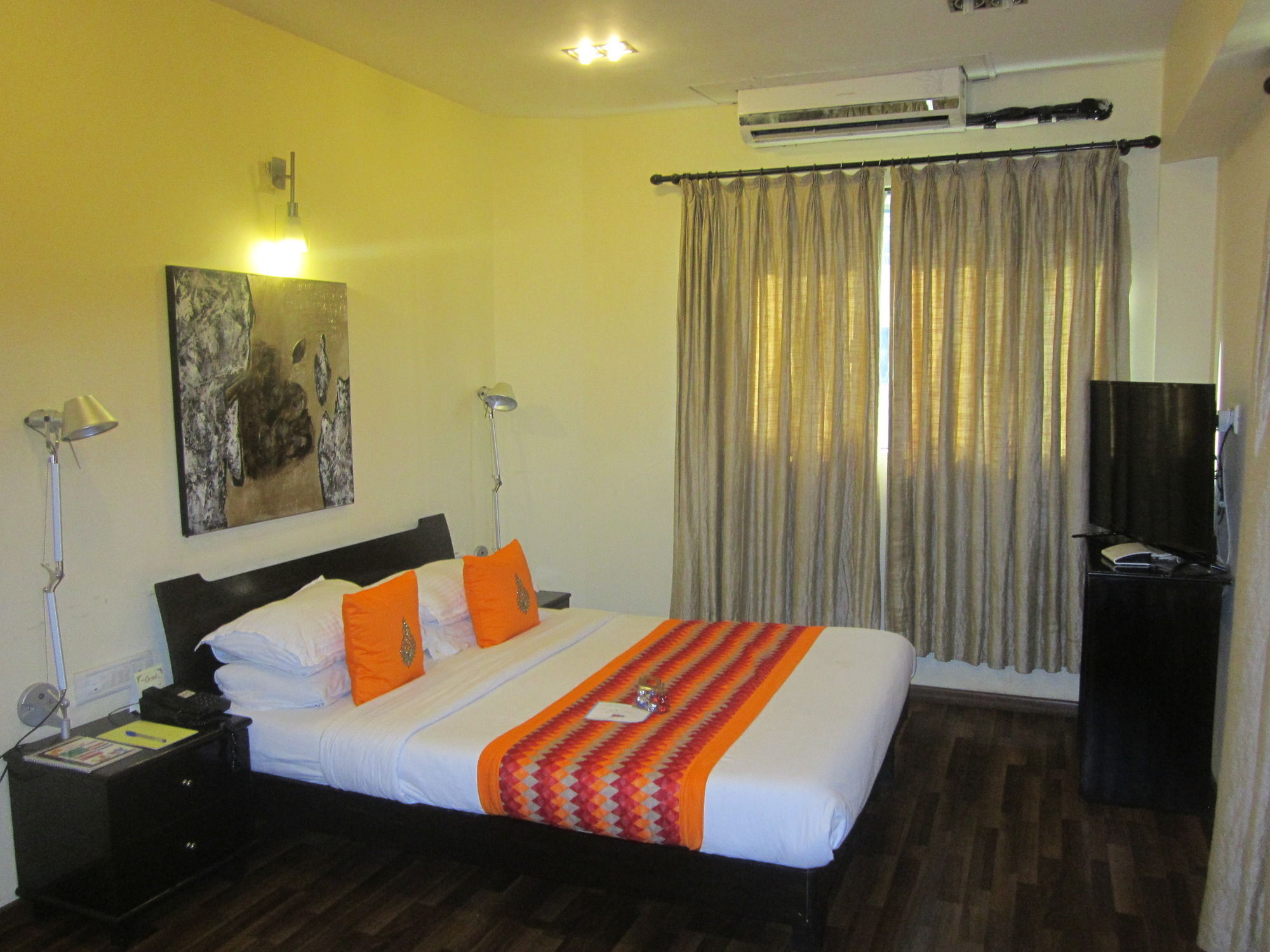Hotel Orritel West Bombay Esterno foto