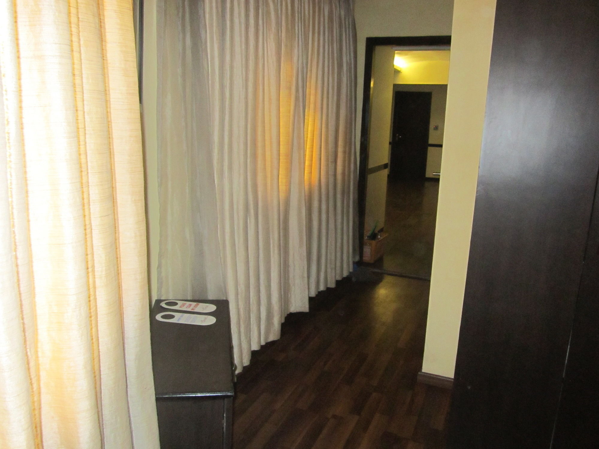 Hotel Orritel West Bombay Esterno foto