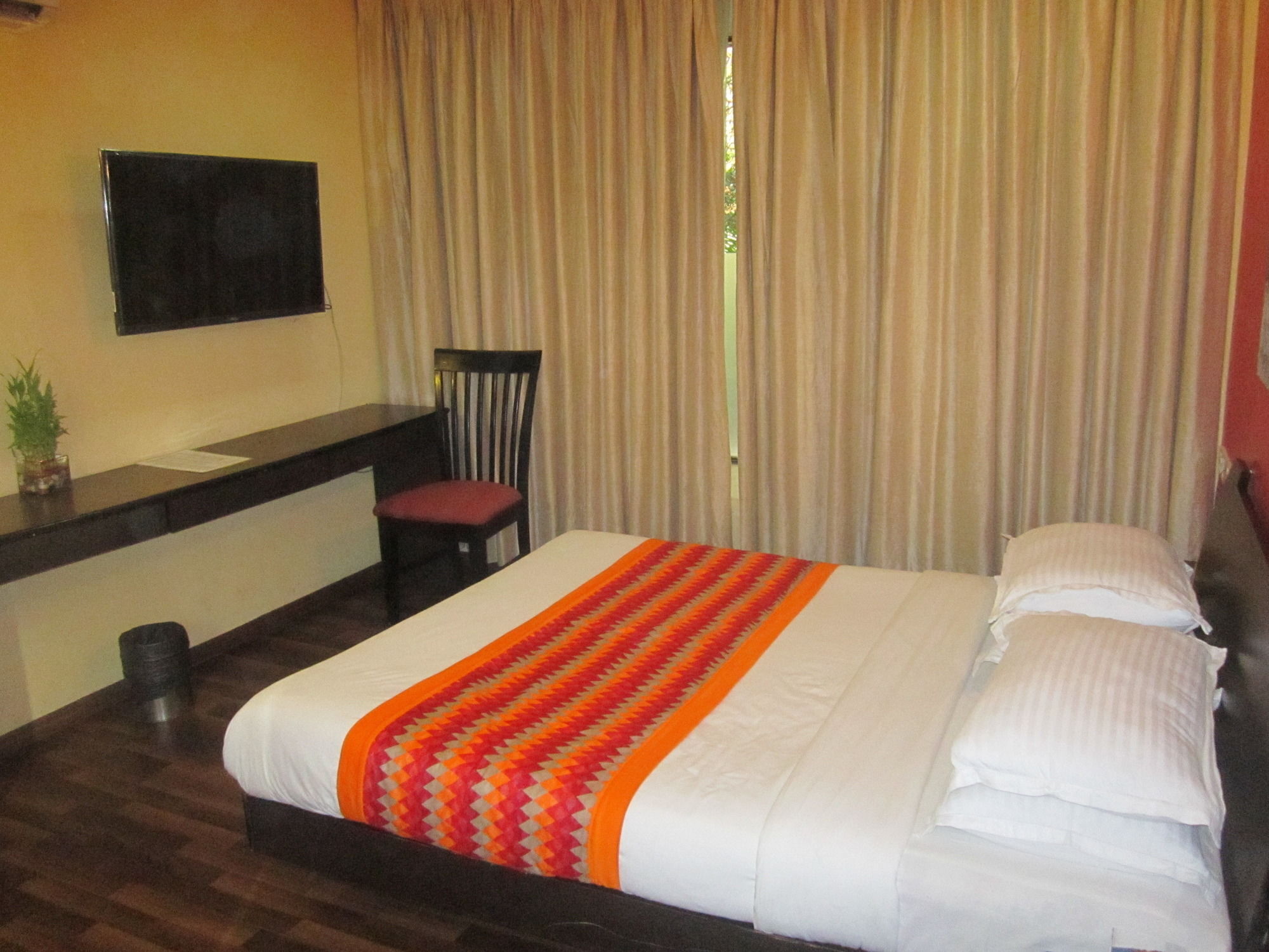 Hotel Orritel West Bombay Esterno foto
