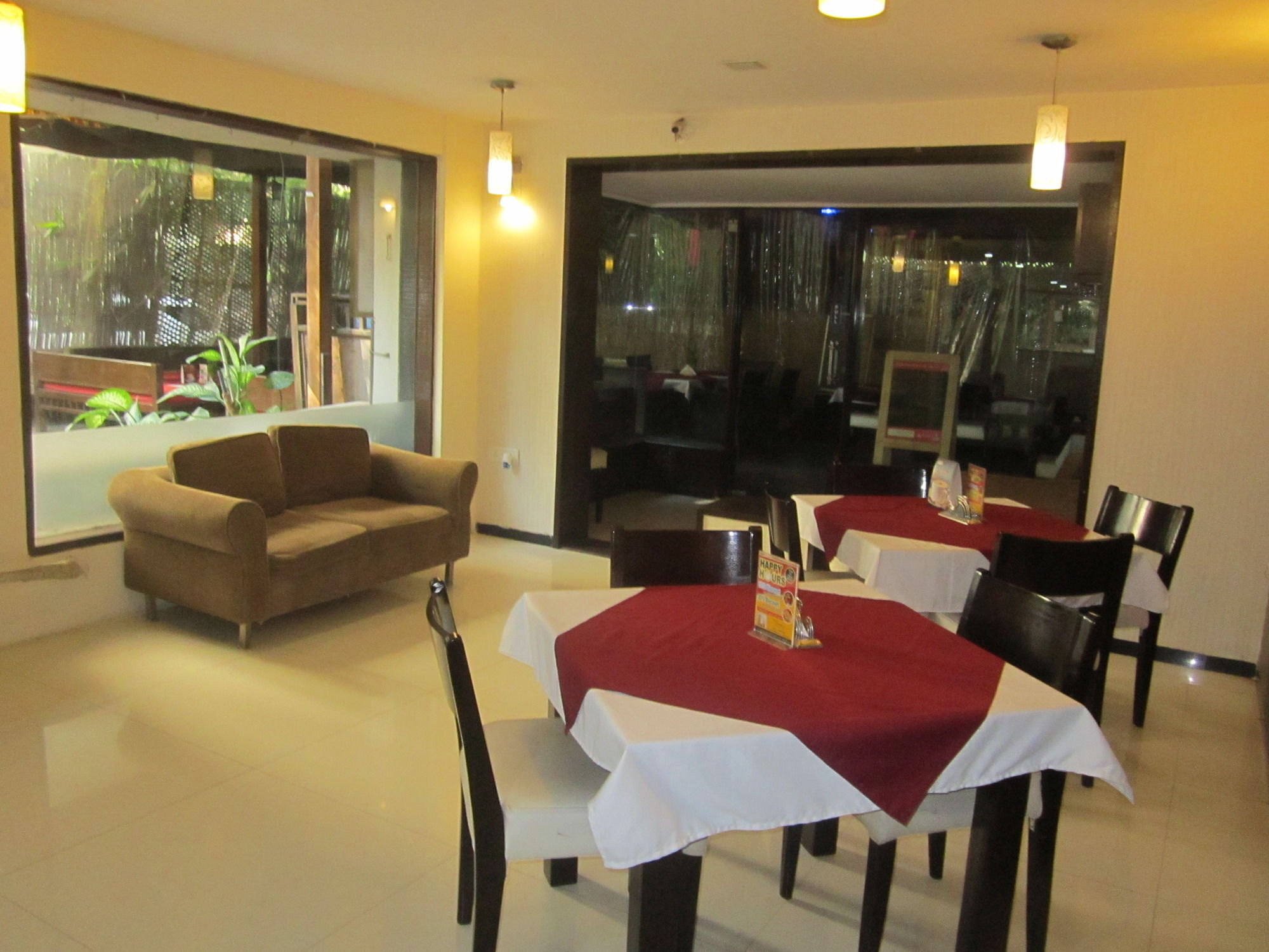 Hotel Orritel West Bombay Esterno foto